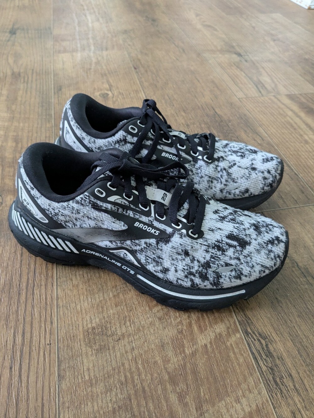 Brooks Adrenaline GTS 23 Running Sneakers In Black Gray White Women's Size 7 - Picture 3 of 11